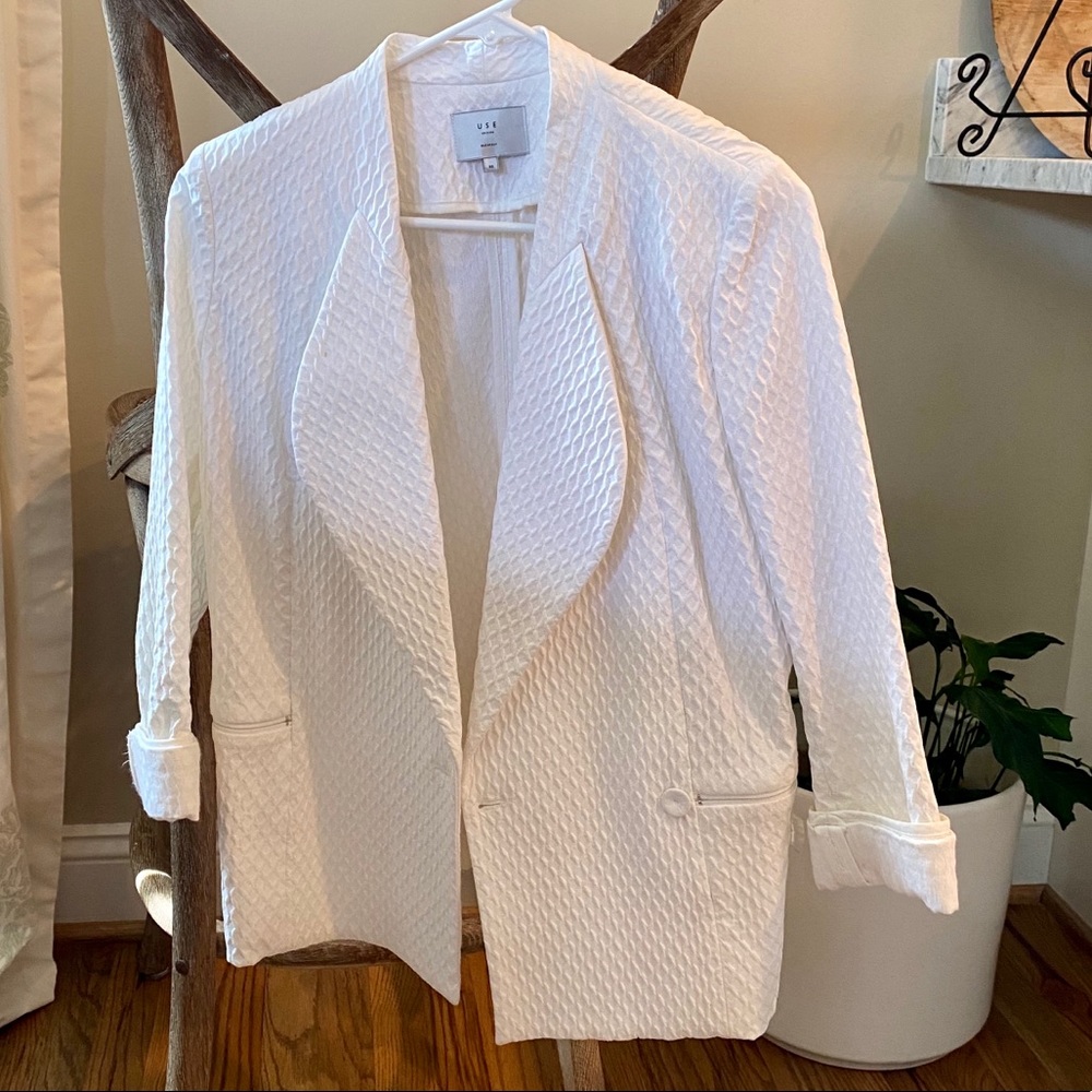 Use unused white textured blazer size 36